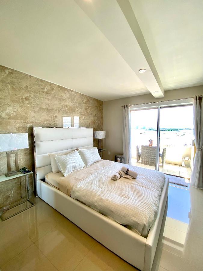 Premium Modern Waterfront Apartment With Miami Skyline View On The Bay 5 Mins Drive To Miami Beach With Free Parking Esterno foto