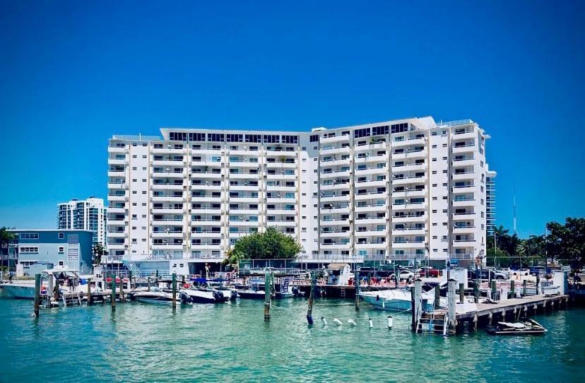 Premium Modern Waterfront Apartment With Miami Skyline View On The Bay 5 Mins Drive To Miami Beach With Free Parking Esterno foto